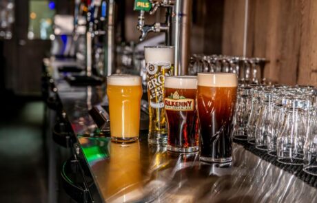 Korner Bar and Grille Neighborhood Bar Colonie, NY Cold Beer on Tap